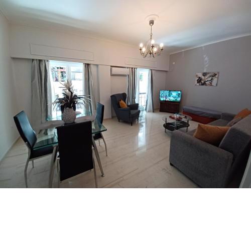 Marina Zeas Chic Apartment
