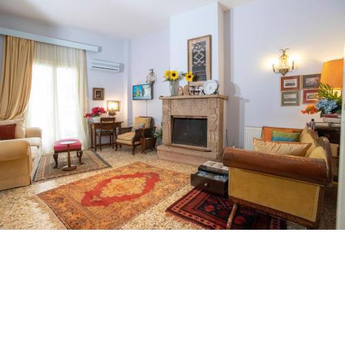 Marina's Bright Getaway - Nafplio Center House