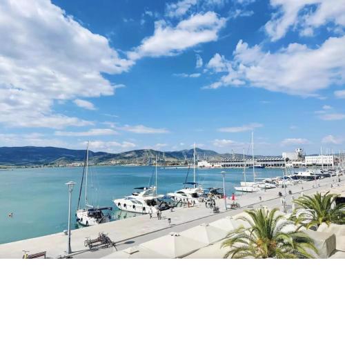 Marine Apartment with sea & port view!