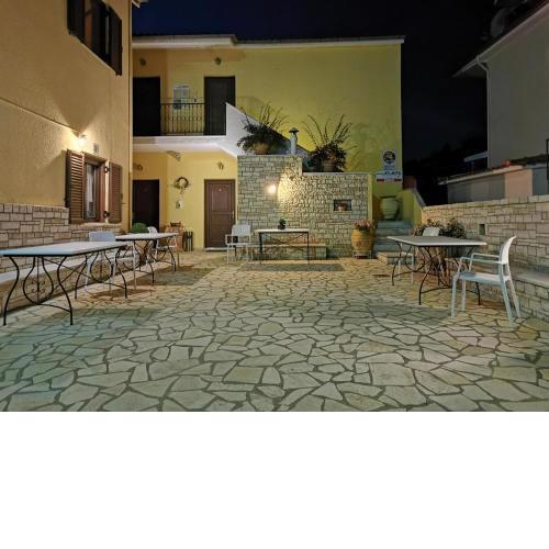 MARINOS APARTS (KIMON RESORT)