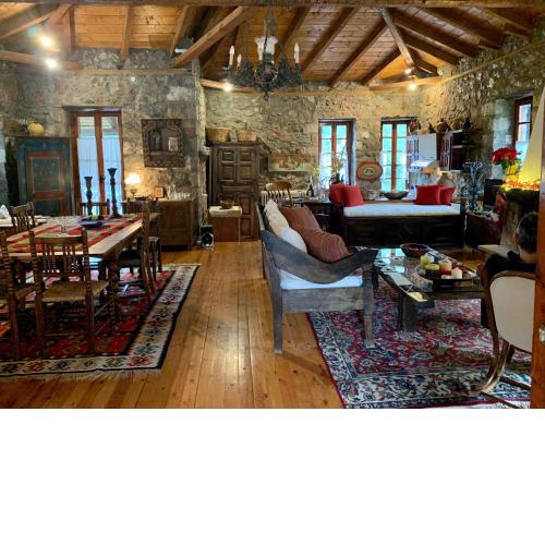 MARIOLATA STONE HOUSE