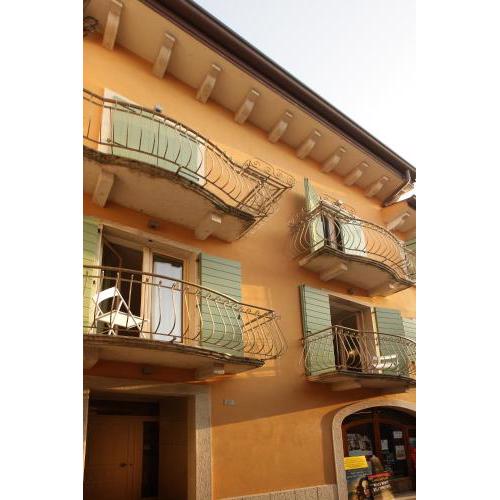Mariposa Apartments