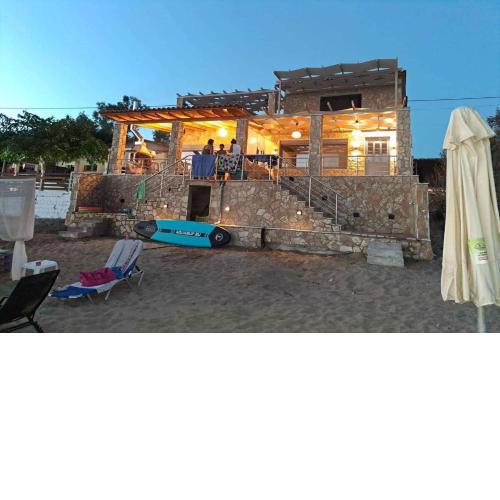 Maritinas Stone House On The Beach - Maritinas Stone Apartment On The Beach - Happy Rentals