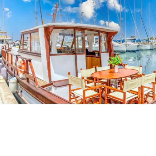 Marta Boat B&B