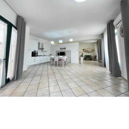 MARTINA HOLIDAYS HOUSE