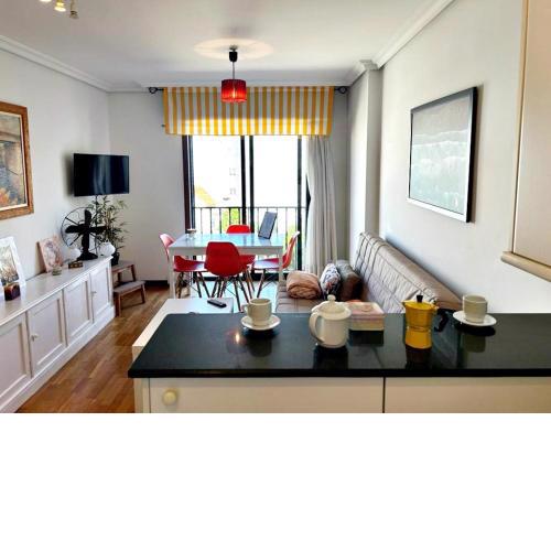 Maruxia, Apartamento Turístico Con Parking, Baiona