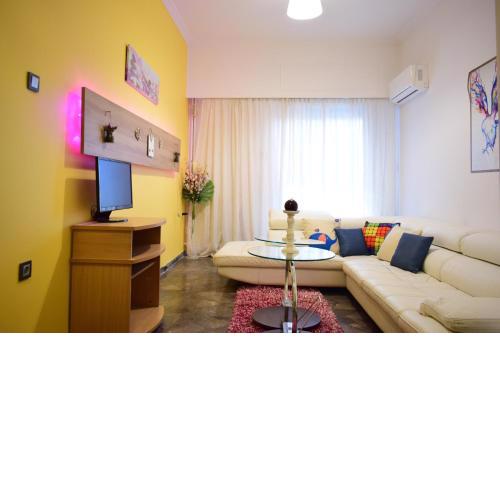 Mary's Apt 2bedrooms in Allou Fun Park West Athens by MK