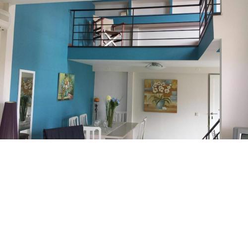 Mary's Place Stalis
