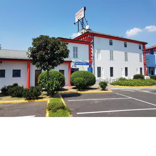 Master Hotel