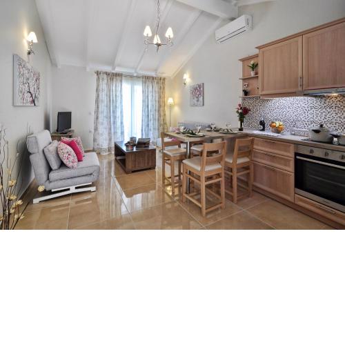 Mazis Apartments