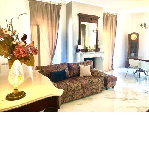 MB2 Apartment