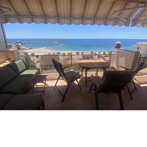 MB2C, amplio apartamento con bonitas vistas