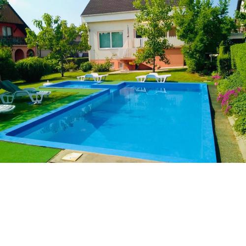 Medencés Apartman