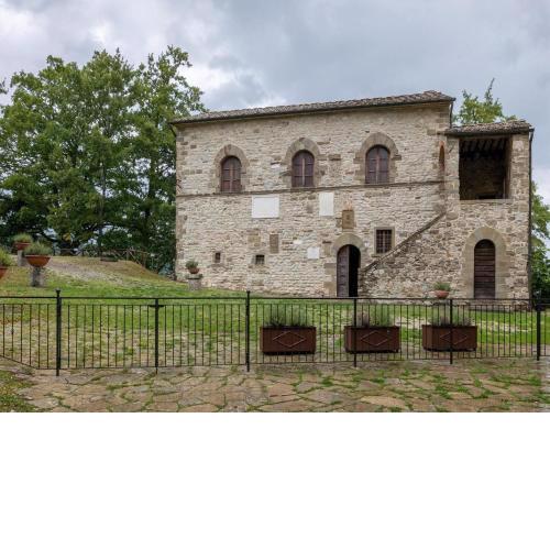 Medieval Farmhouse in Caprese Michelangelo with Terrace