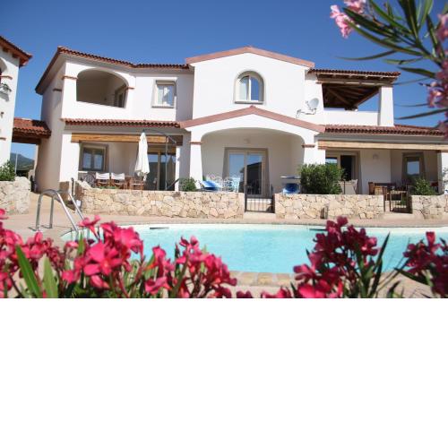 Mediterranean Sea Shell Pool House
