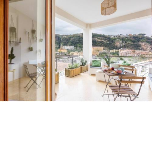 Mediterranean Suites - Old Town