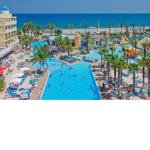 Mediterraneo Bay Hotel & Resort