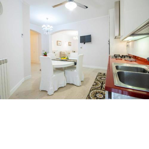 Medusa Apartment