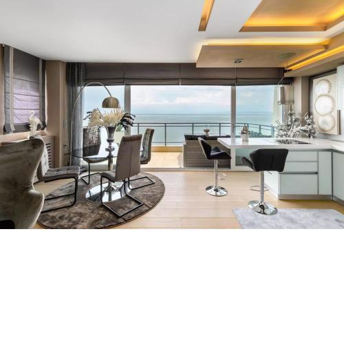 Mega suite on the sea