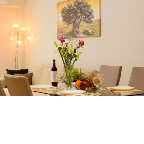 Melia deluxe city view apartment