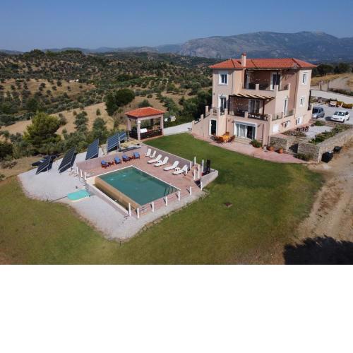 Melilofos Suite Ground Floor Poolside