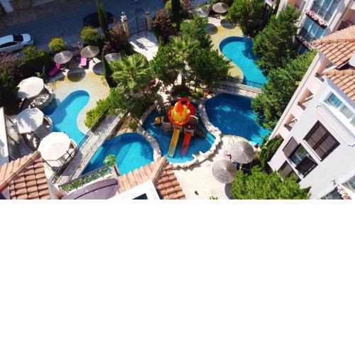 Menada Romance Marine Apartments