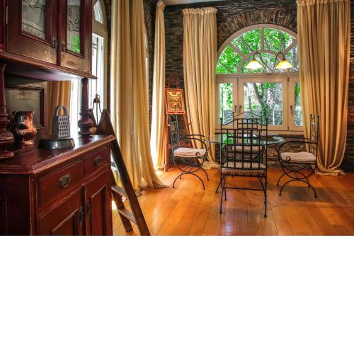 Menites Springs Villa
