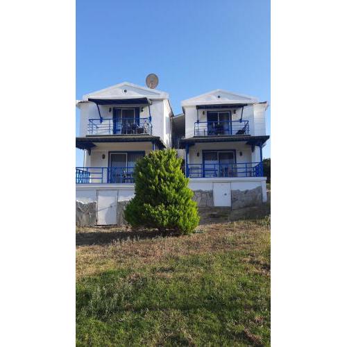 Mesmerizing Flat with Shared Pool in Cesme