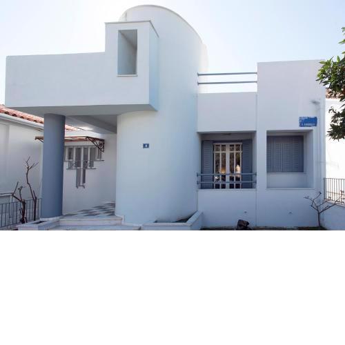Met & Kas corner spacious house with countryard