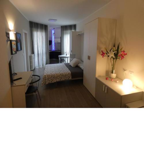 Metro Apartment