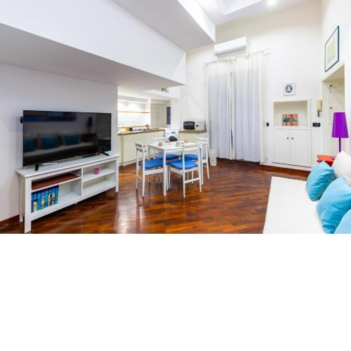Mezzanine Studio in Mergellina by Wonderful Italy