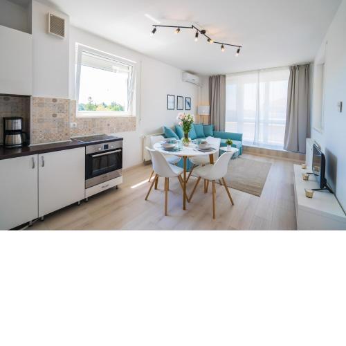 MF Golden Coast Panorama Apartment