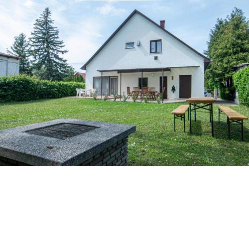 MF Piroska Holiday Home