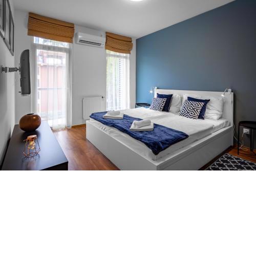 MF Villa Azúr Wellness Apartment