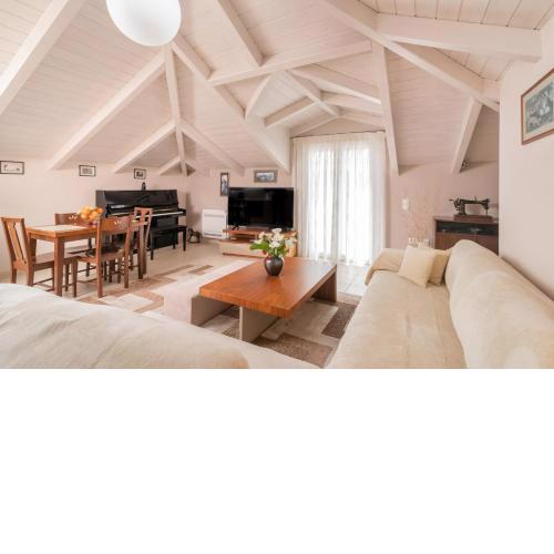 M&H Loft