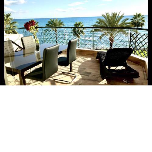 MI CAPRICHO A17 Beachfront Apartment