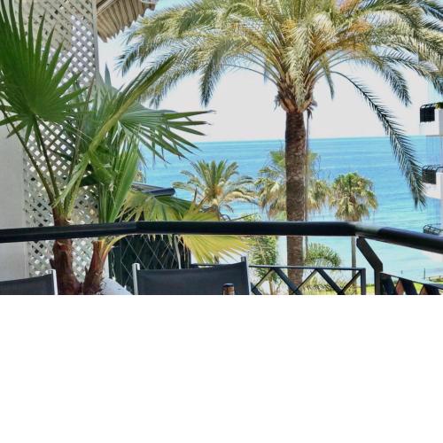 MI CAPRICHO Beachfront 3 Apartment with sea view - Costa del Sol