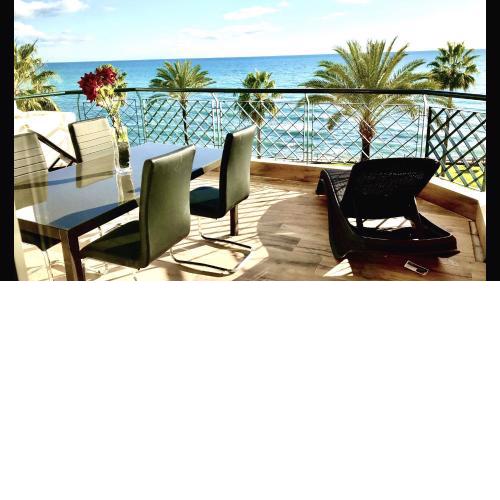 MI CAPRICHO C17 Beachfront Apartment