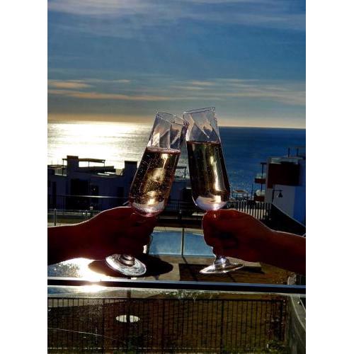 Middel Views Sea view luxurious apartment