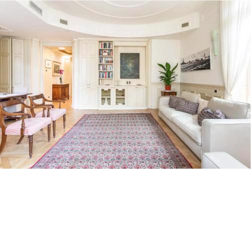[MILAN CITY CENTER] Luxury apartment with balcony