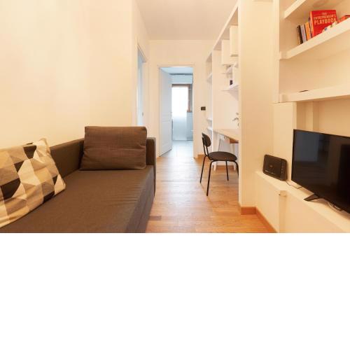 Milan Comfy Apartment x3 - with Balcony