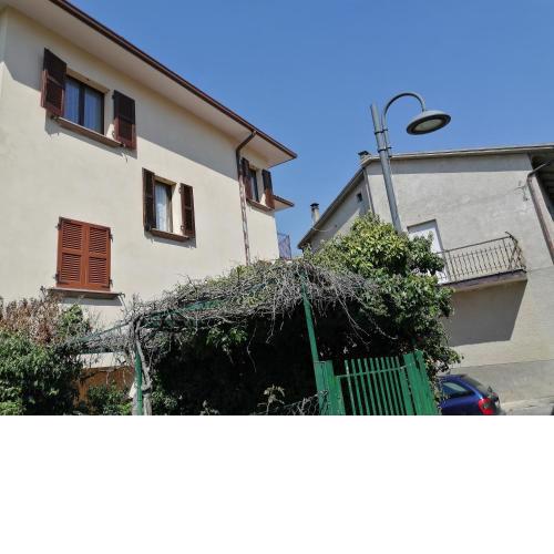 Mille papaveri rossi Casa di Angela