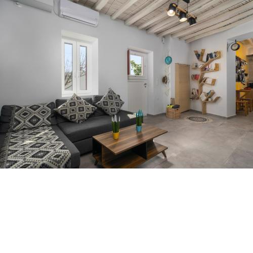 Milos Guesthouse