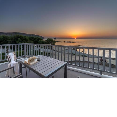Milos Waves Luxury Apartments