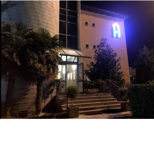 Mini Hotel