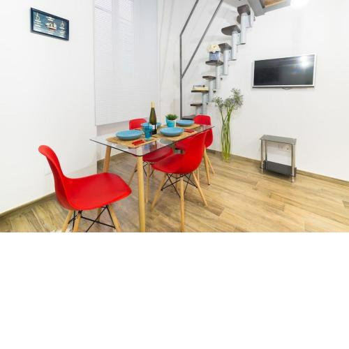 Miniloft Rosso · Mini-Loft Sanremo Centro. Wifi & Aria condizionata