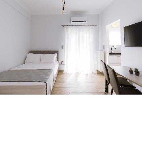 Minimal apartment on the shadow of the Acropolis
