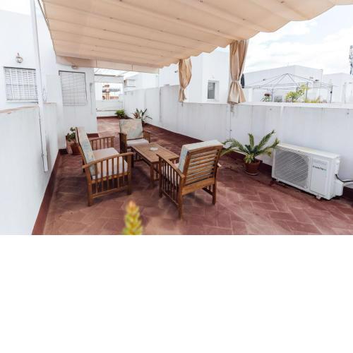 MintyStay - Penthouse Feria
