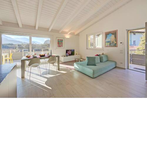 Mirabelle - Happy Rentals