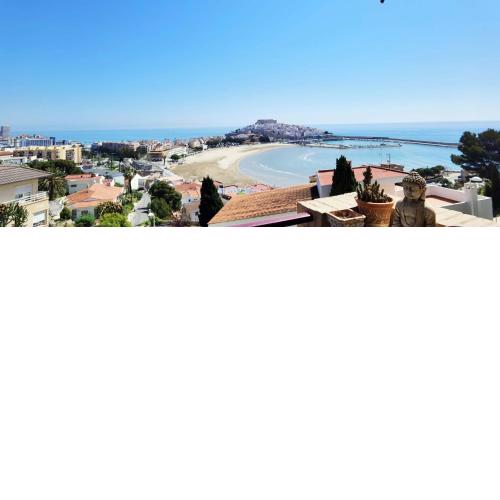 Mirador frente al mar. 1a linea. Piscina y parking
